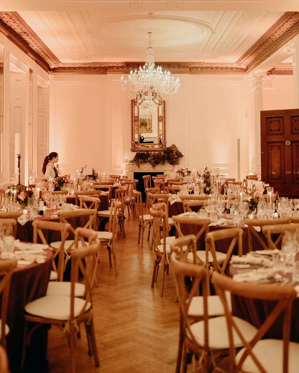 Winter wedding decor & tablesetting inside The Belgravia
