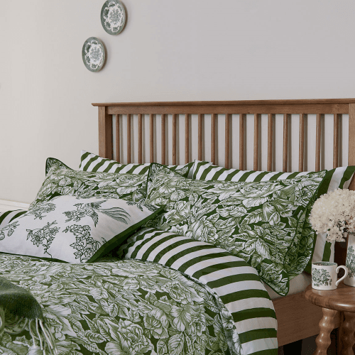 Image showing the Hibiscus Duvet Set product.