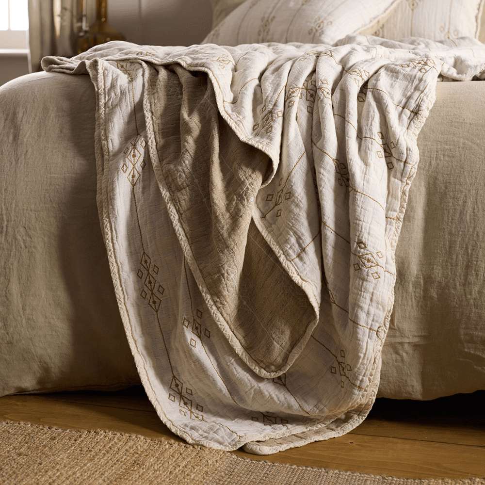 Jasper Bedspread, Brown