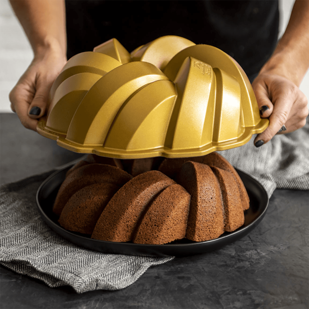 Premier Cast Braided Bundt Pan, Gold
