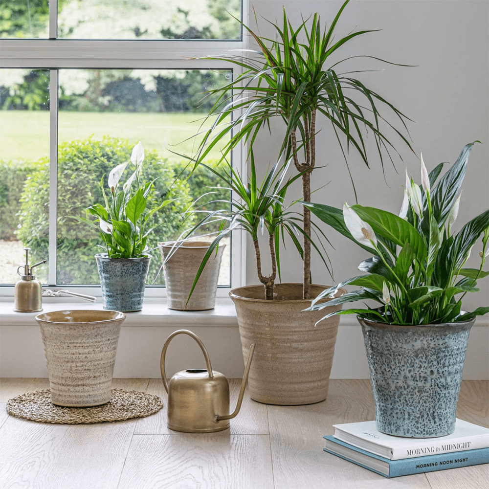 Vallo Reactive Glaze Taperer Planter, Blue