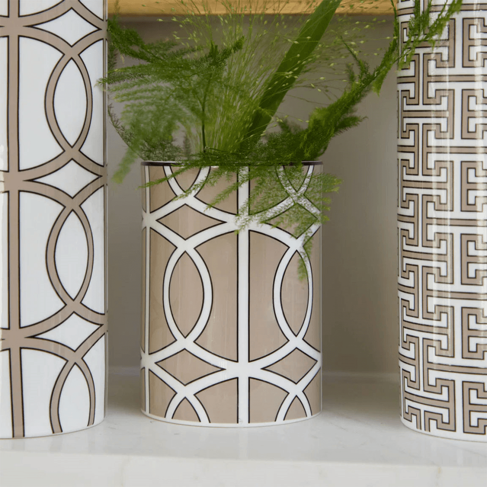 Loop Vase, Truffle