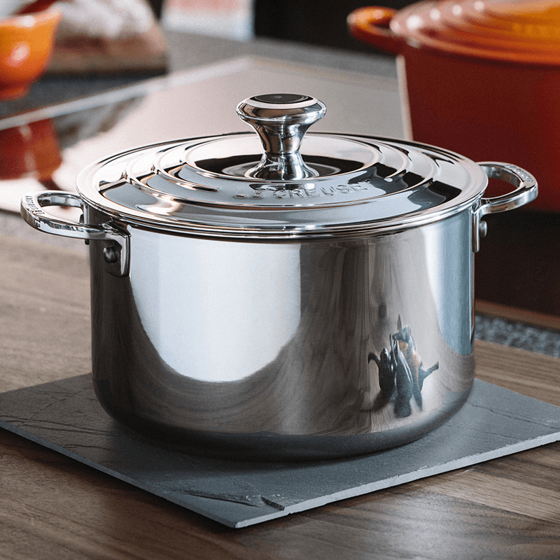 Signature Uncoated Stockpot with lid