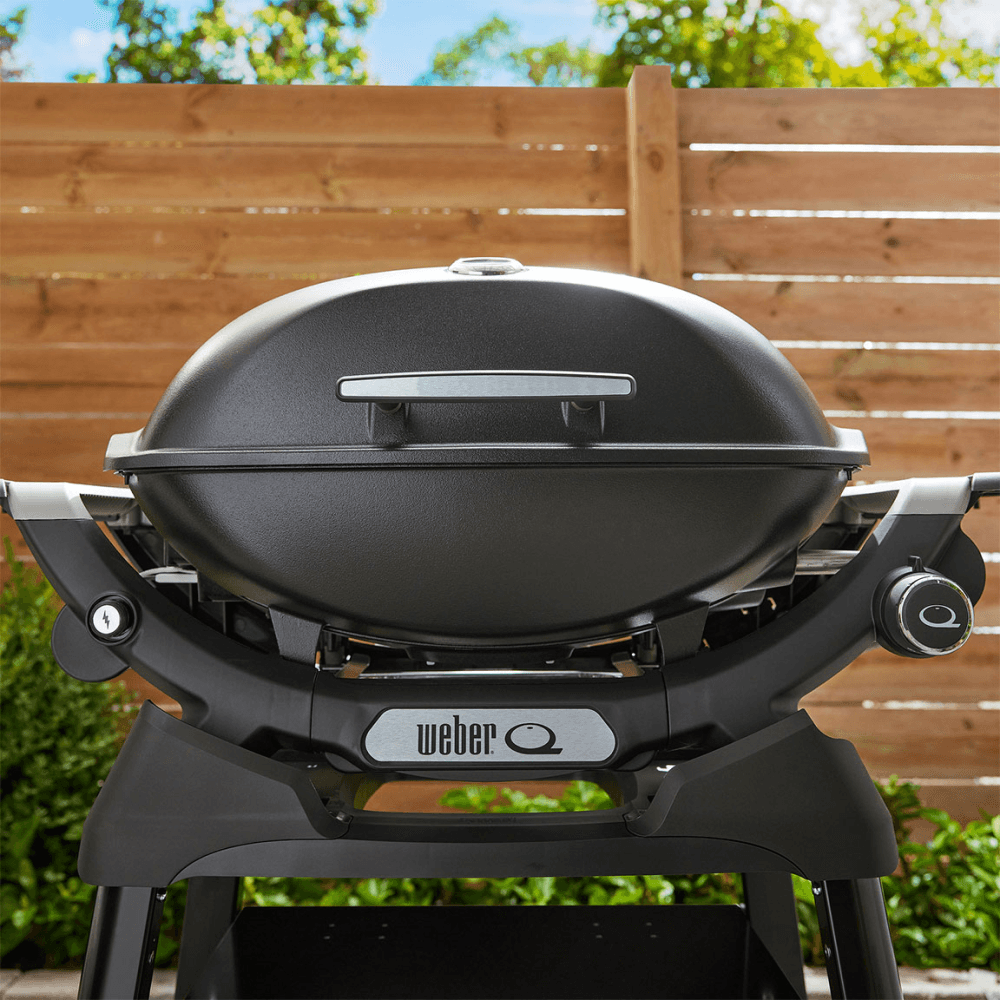Q 2200N Gas Barbecue with Side Tables, Black