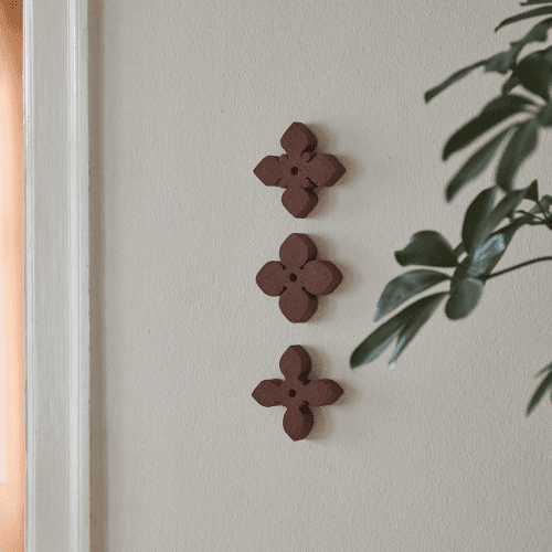 Image showing the Ceramic Set of 3 Wall Flowers product.