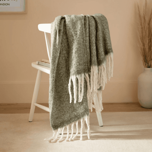 Image showing the Cozy Woven Tasselled Throw, Green product.