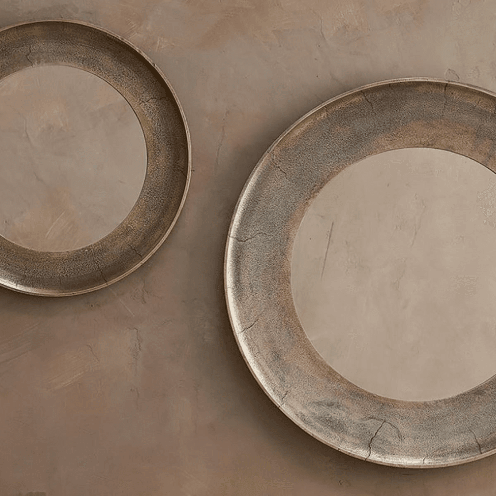 Yakira Mirror