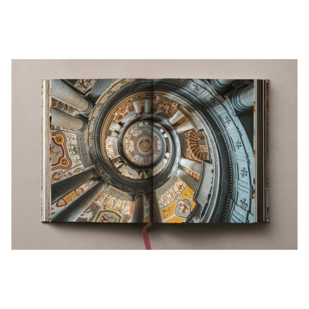 Massimo Listri: Italian Palaces