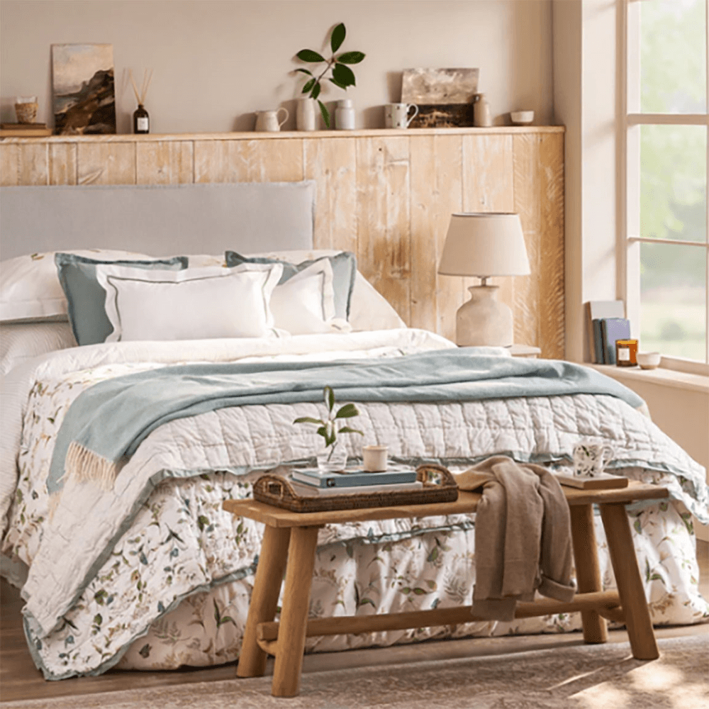 Wild Floral Quilt, Off-White