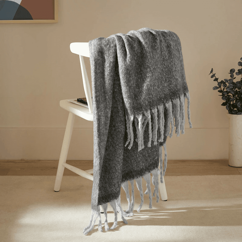 Cozy Woven Tasselled Throw, Charcoal