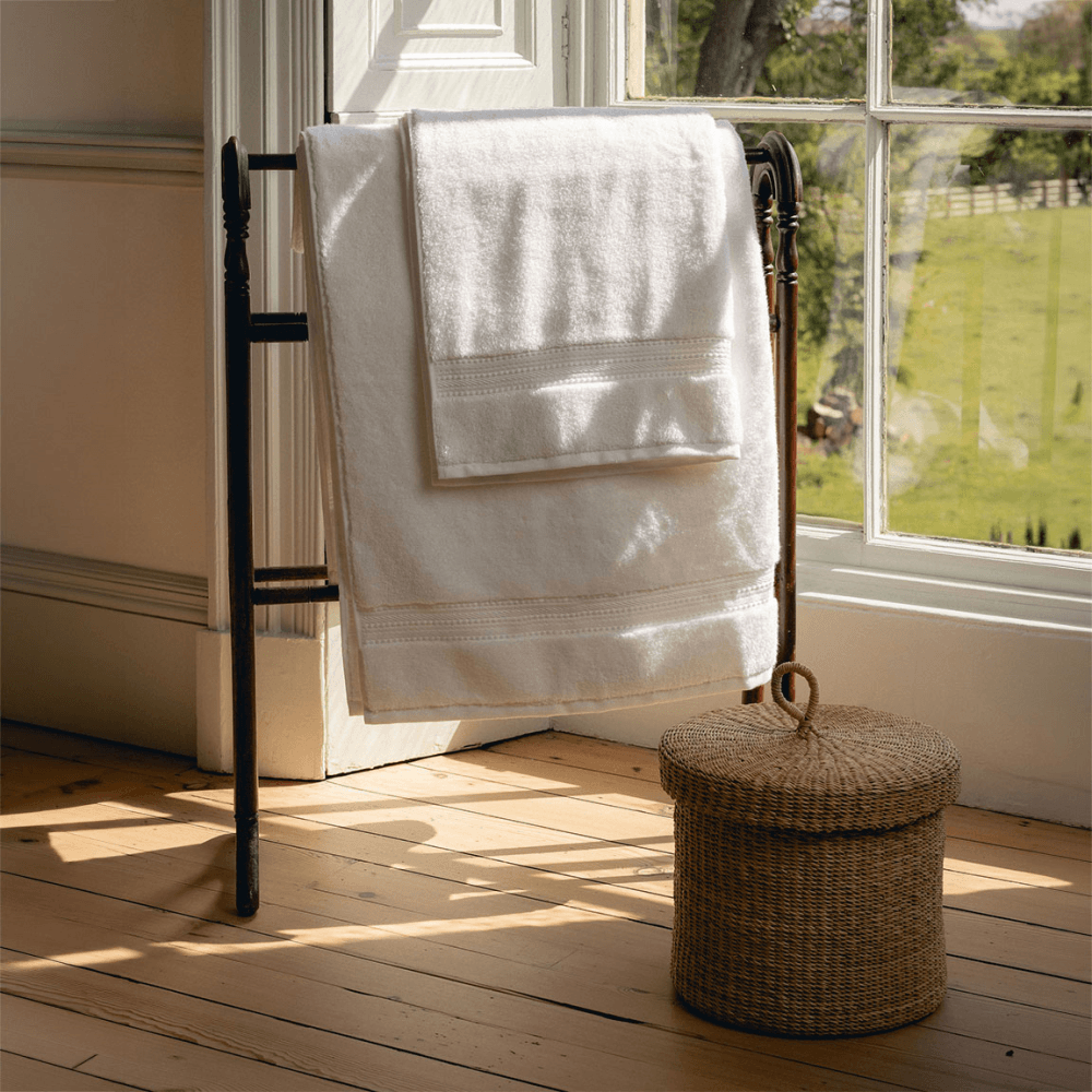 Maria Bath Towel, Ivory