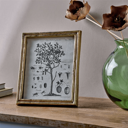 Image showing the Pambani Photo Frame product.