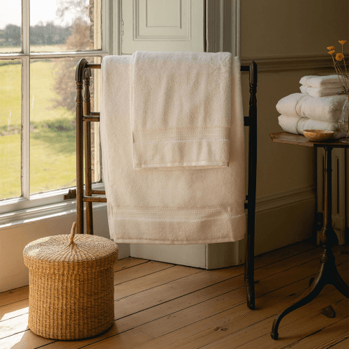 Image showing the Maria Bath Sheet, White product.