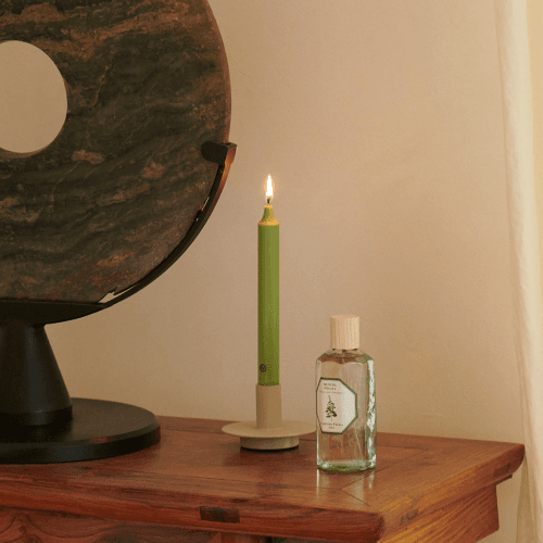 Image showing the Spearmint Scented Taper Candles product.