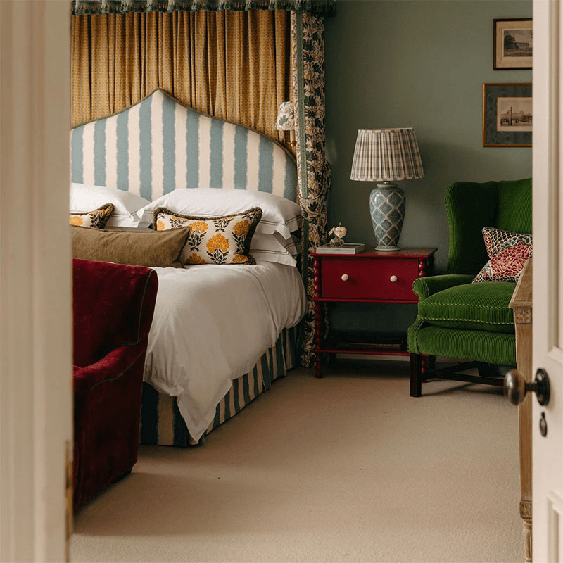 Evora Double Corded Pair of Pillowcases