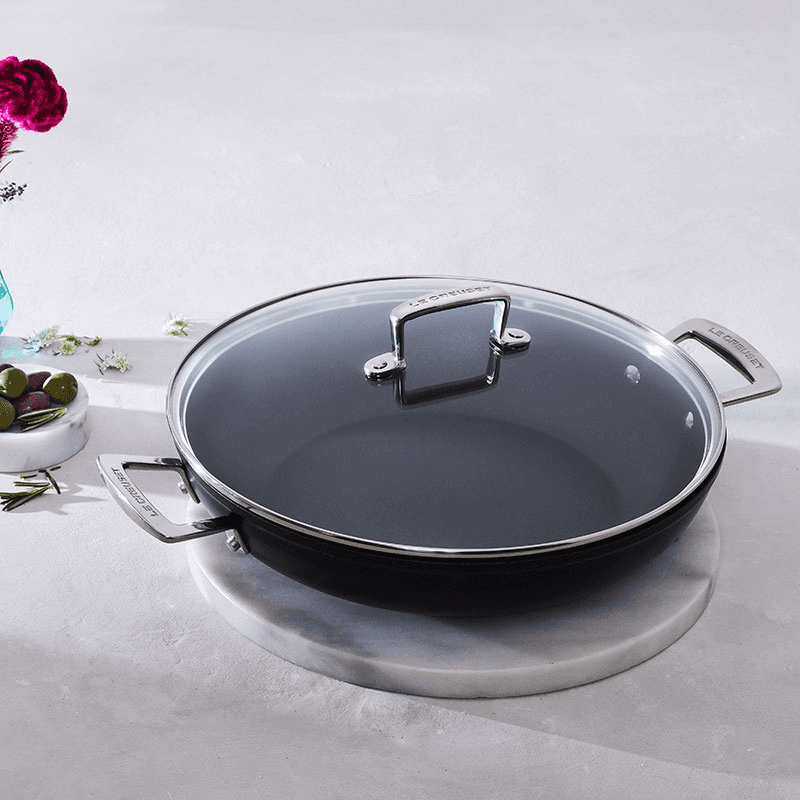 Toughened Non-Stick Shallow Casserole with Glass Lid