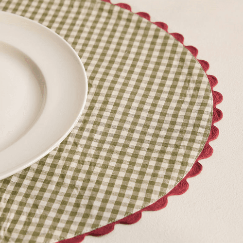 Image showing the Munro Set of 4 Checked Placemats, Olive product.