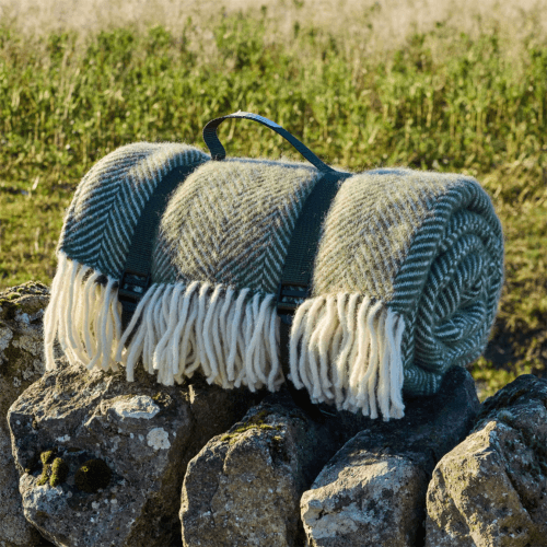 Image showing the Polo Picnic Rug, 145 x 183 cm, Fishbone Olive product.